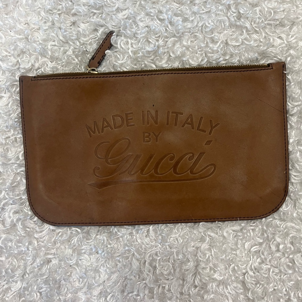 Gucci Brown Embossed 'Made in Italy' Leather Zip Clutch - Picture 3 of 9